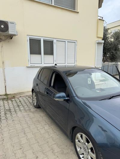 Volkswagen Golf — 2