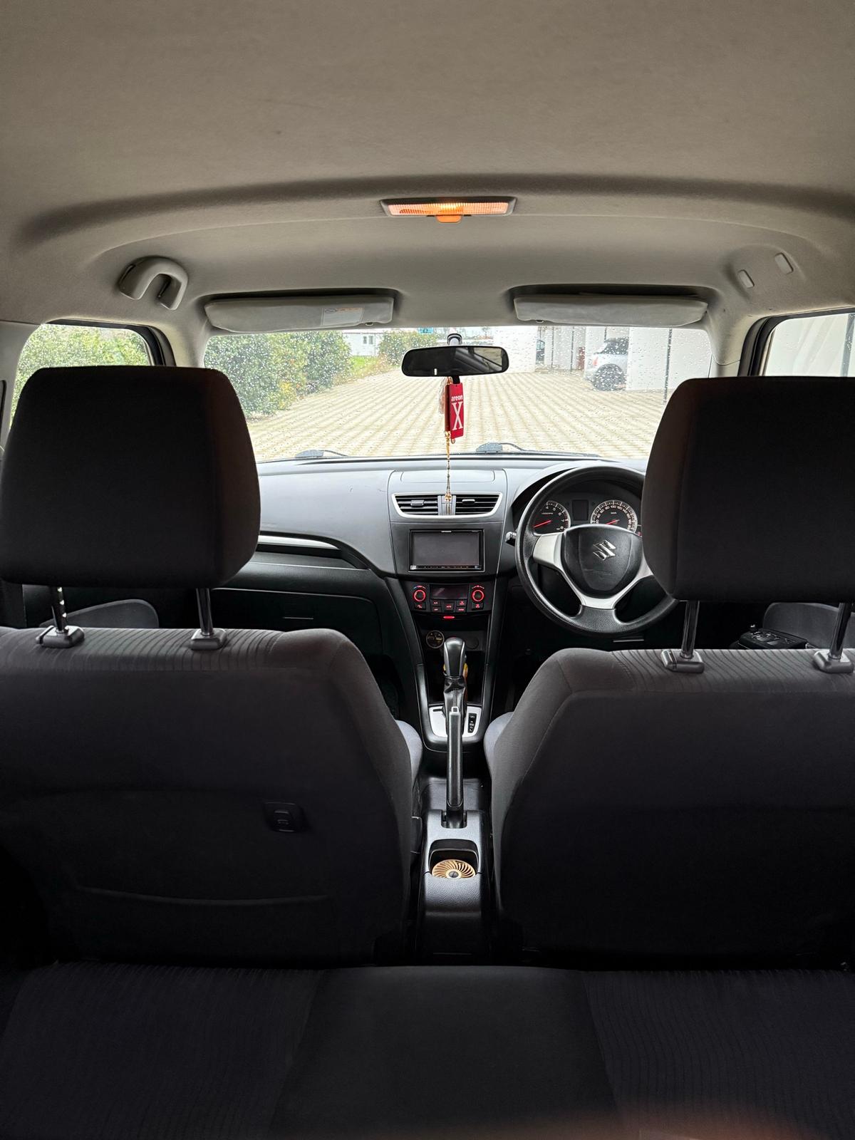 2011 Suzuki Swift 5