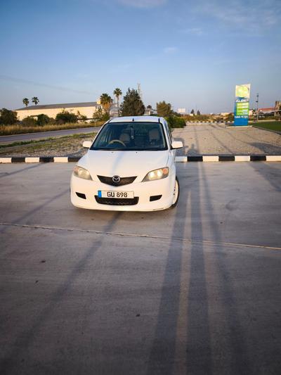 2002 Mazda Demio