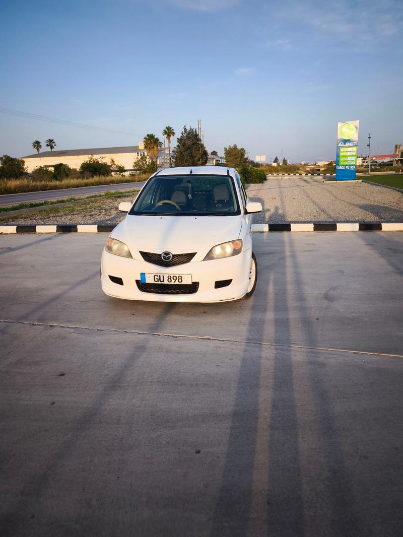 Mazda Demio — 1/9