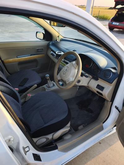 Mazda Demio — 8