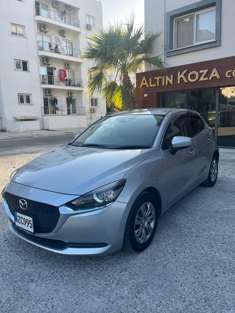 Mazda 2 — 3