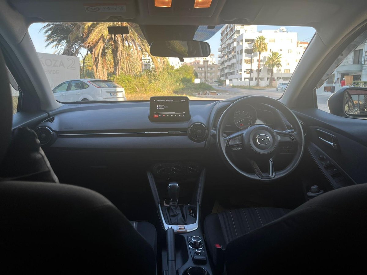 2021 Mazda 2 7