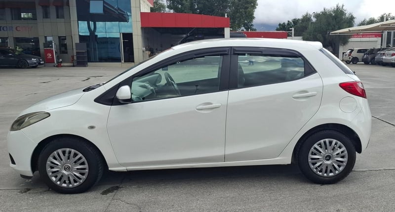 Mazda 2 — 3
