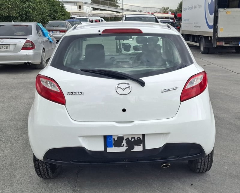 Mazda 2 — 6