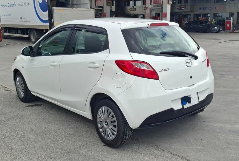 Mazda 2 — 8