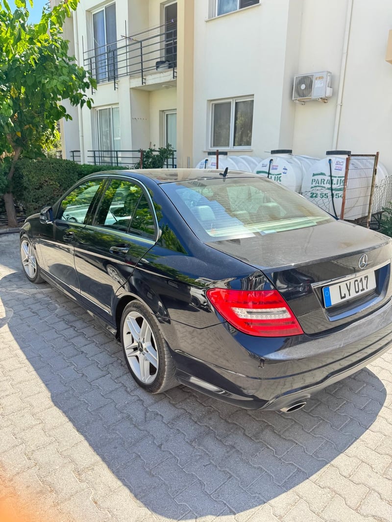 Mercedes-Benz C 180 — 1