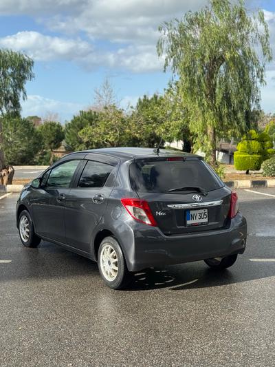 Toyota Vitz — 4