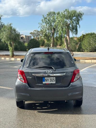 Toyota Vitz — 5