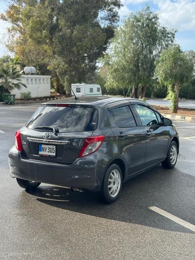 Toyota Vitz — 6