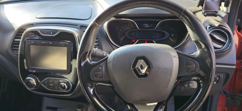 Renault Captur — 1/9