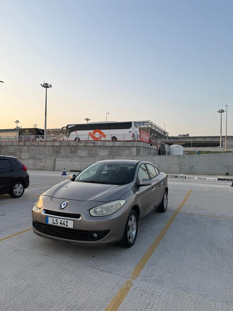 Renault Fluence — 1/6