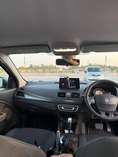 Renault Fluence — 5