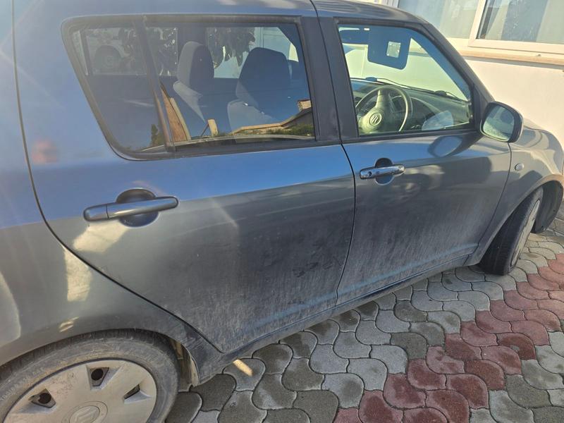 Suzuki Swift — 1/3