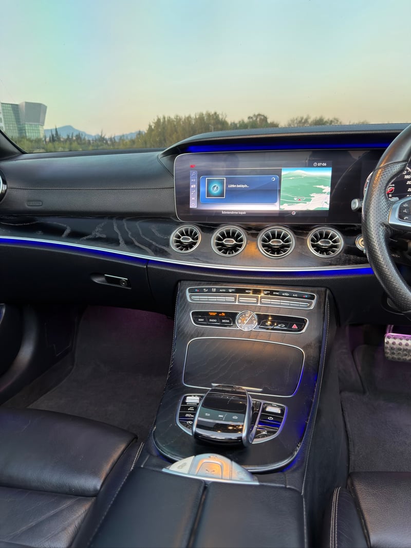 Mercedes-Benz E 300 Cabrio — 8
