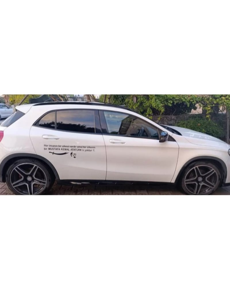 Mercedes-Benz GLA 200 — 2