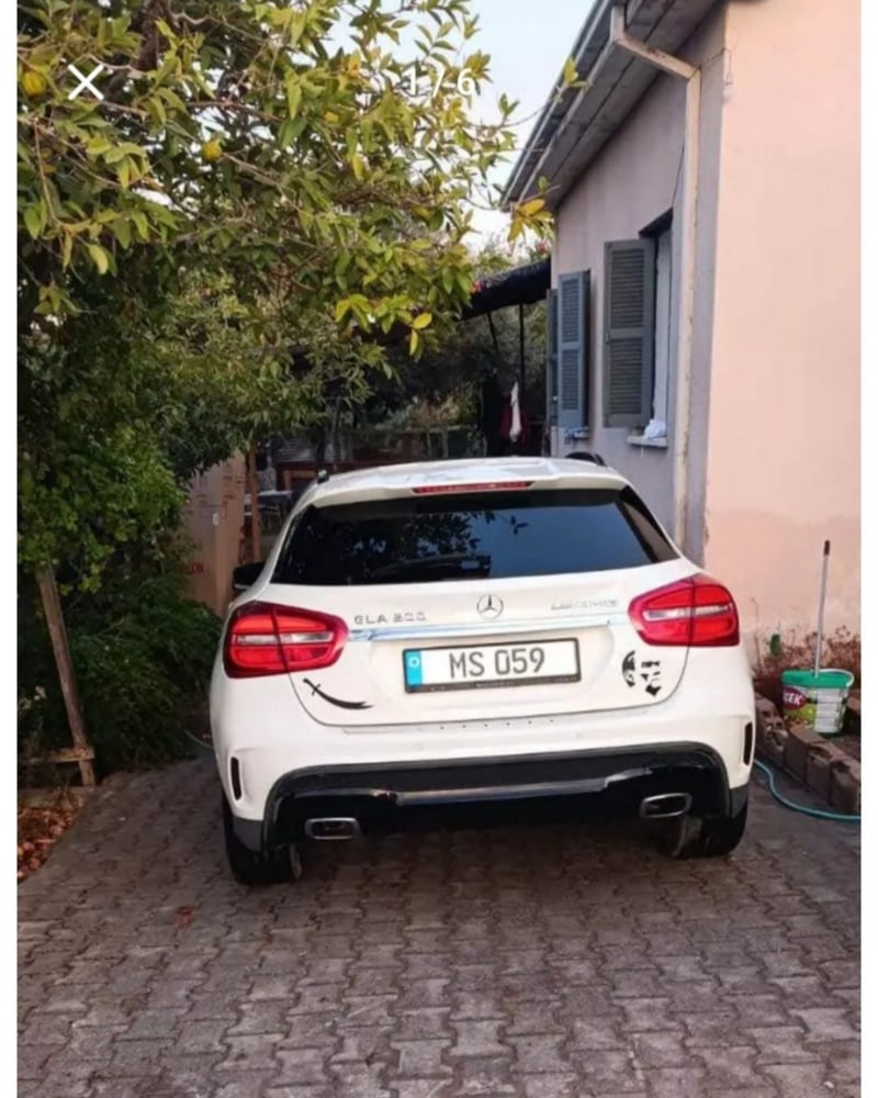 Mercedes-Benz GLA 200 — 5