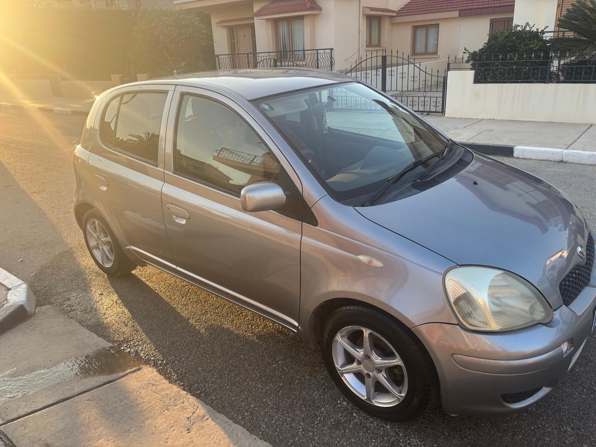 2003 Toyota Vitz