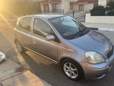 2003 Toyota Vitz