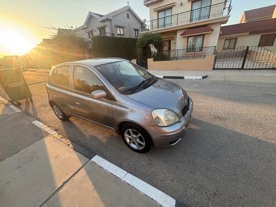 Toyota Vitz — 3