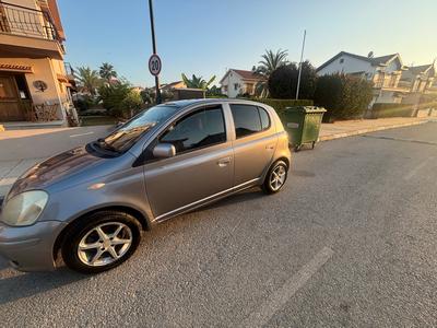Toyota Vitz — 4