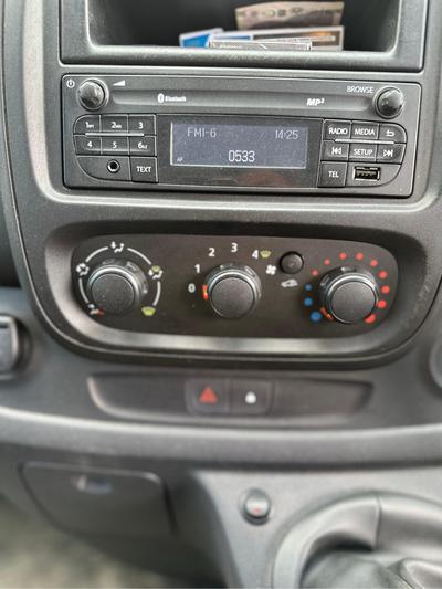 Opel Vivaro — 7