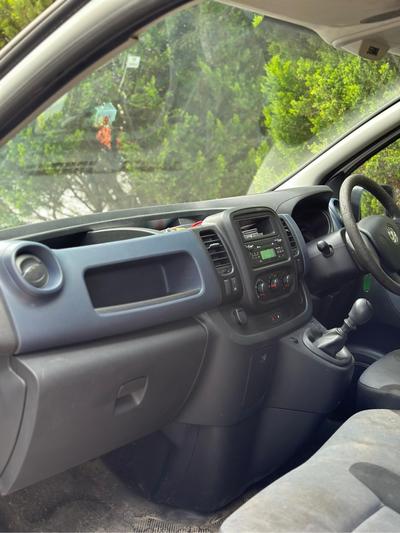 Opel Vivaro — 10
