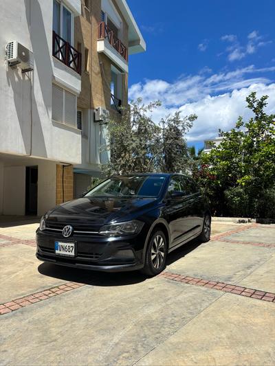 Volkswagen Polo — 1