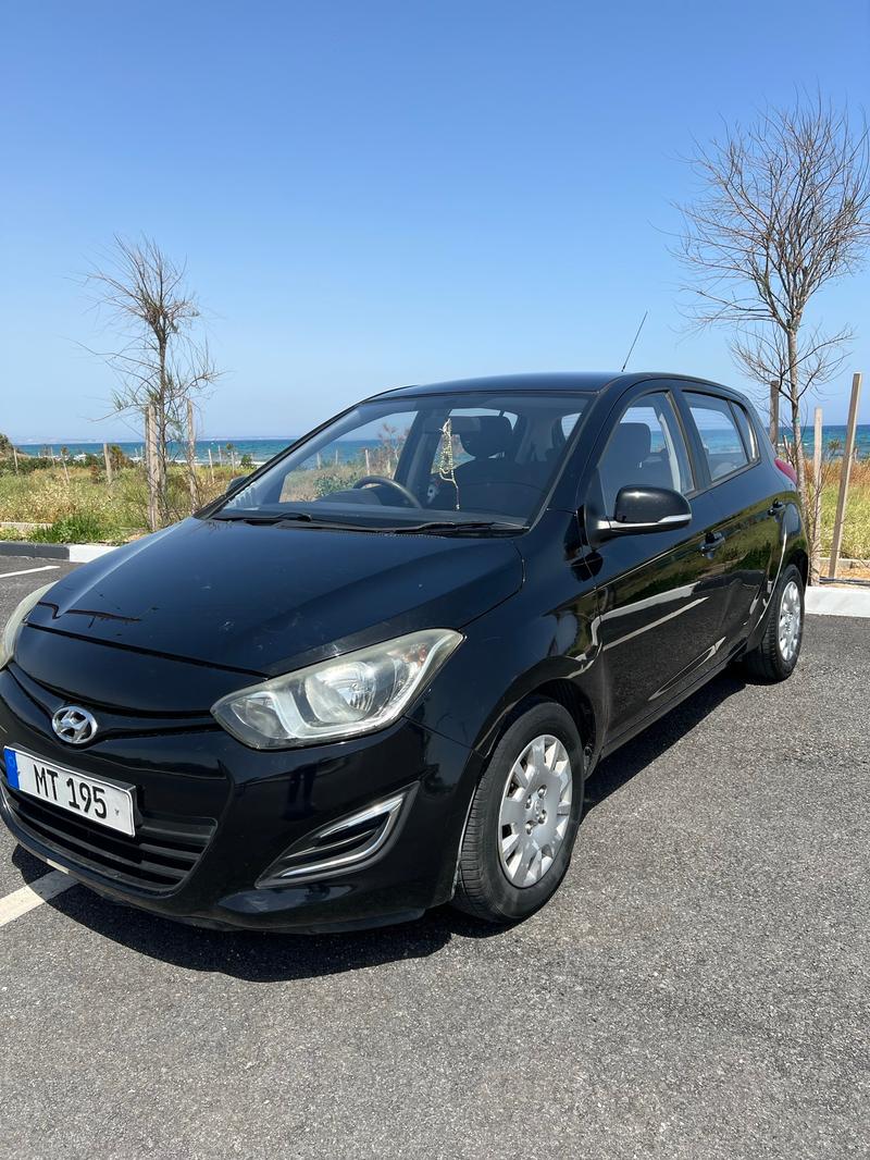 Hyundai i20 — 1/9