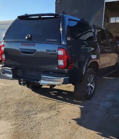 Toyota Hilux — 3