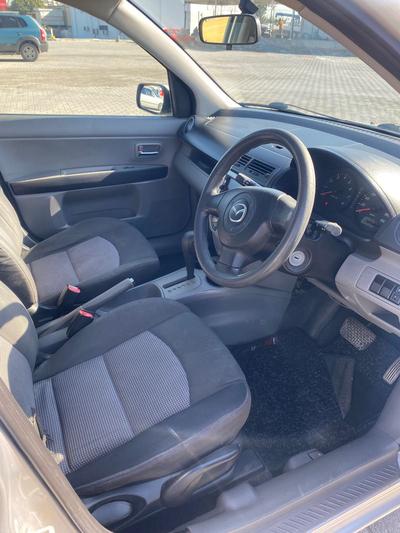 Mazda Demio — 7