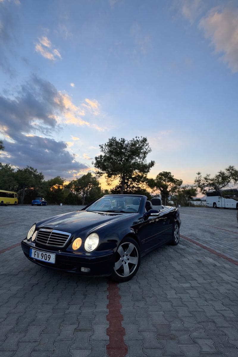 Mercedes-Benz CLK 200 Cabrio — 1/10