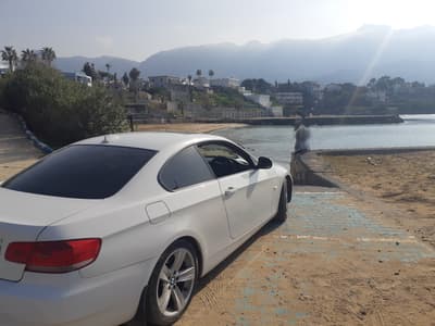 BMW 320i — 3