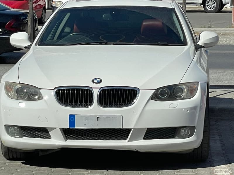 BMW 320i — 1/8