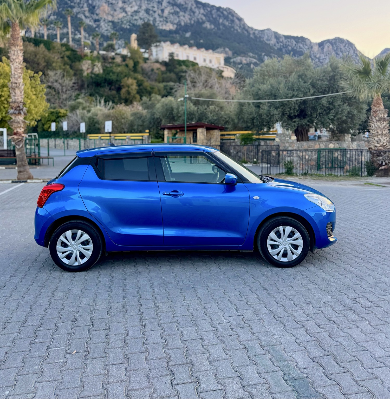 Suzuki Swift 2023 Satılık İkinci El - Thumbnail 2