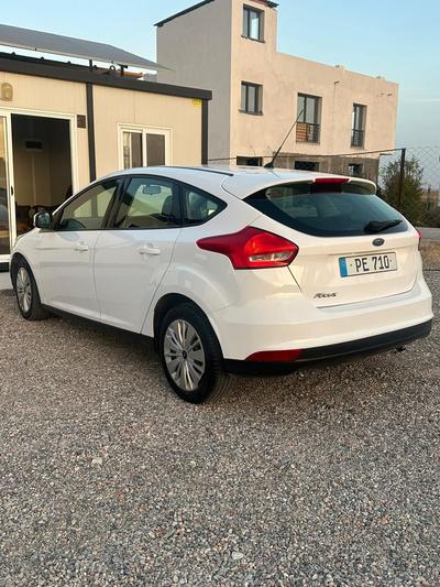 Ford Focus — 4