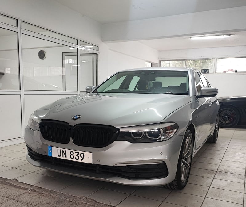 BMW 530e — 1