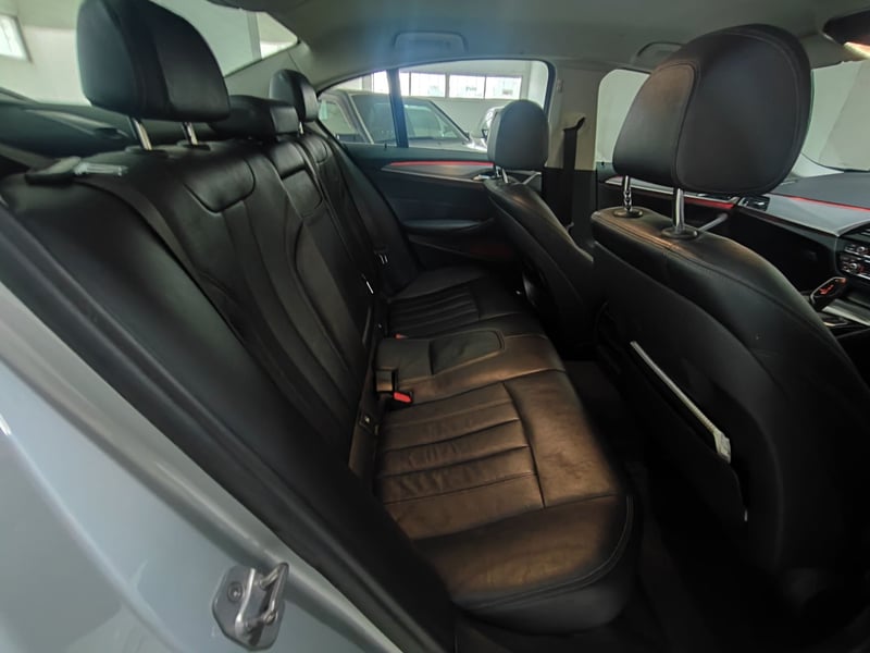 BMW 530e — 10