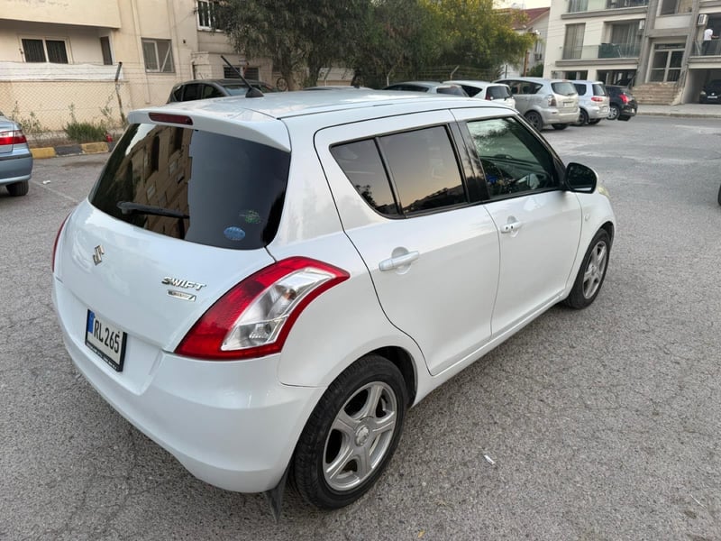 Suzuki Swift — 2