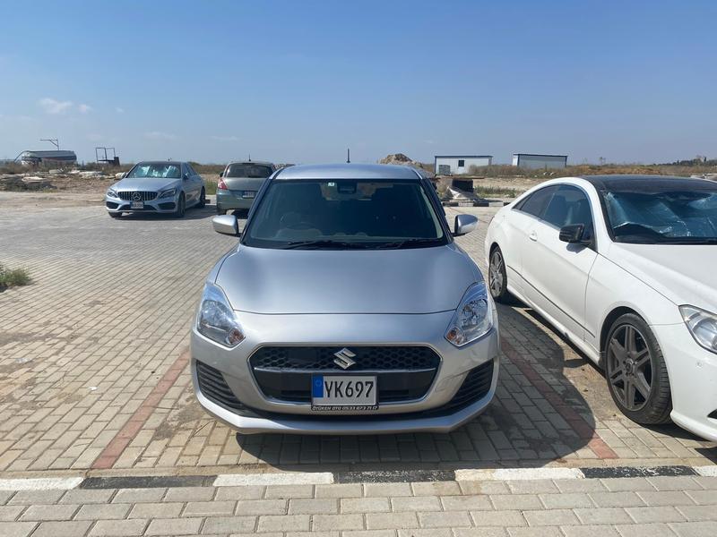 Suzuki Swift — 1/3