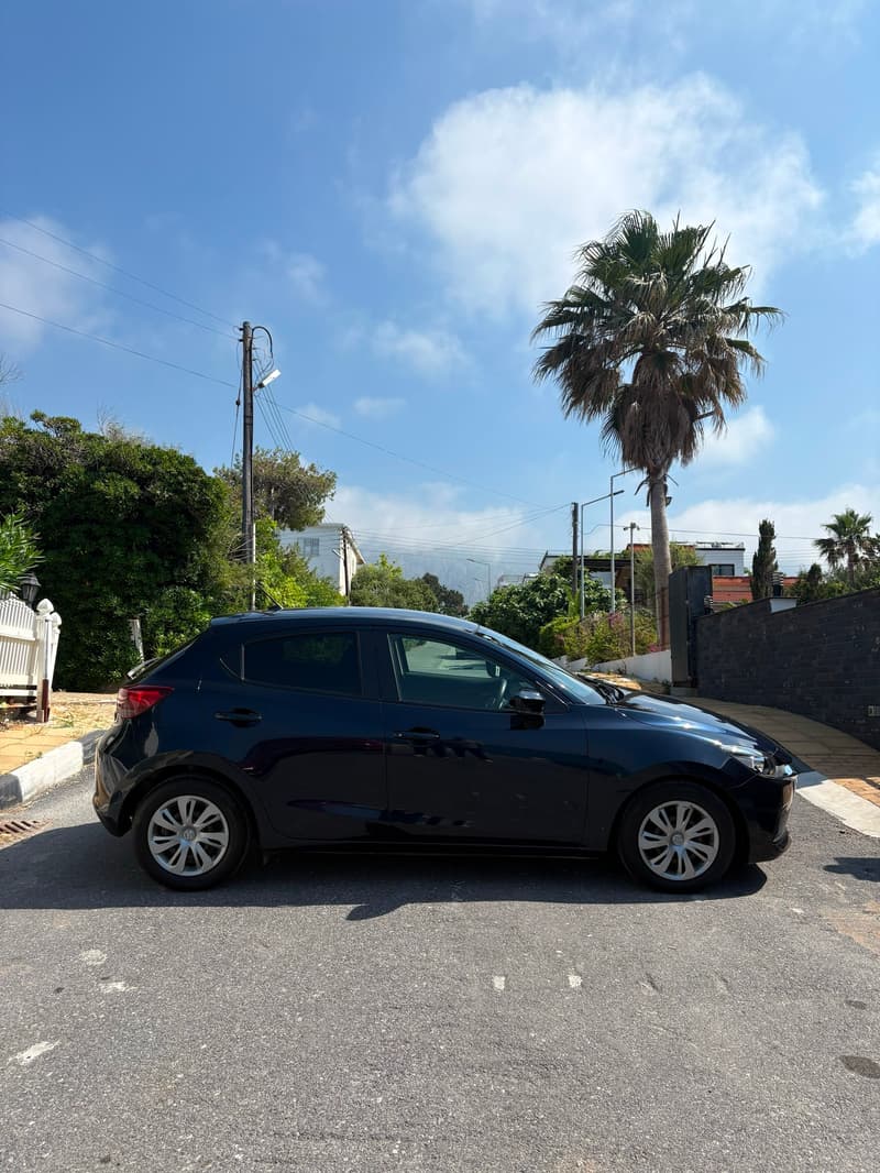 Mazda 2 — 1/10