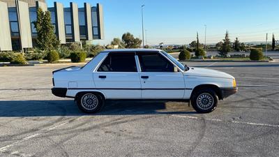 Renault Broadway — 8