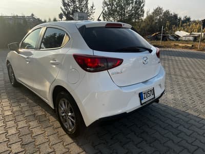 Mazda 2 — 3