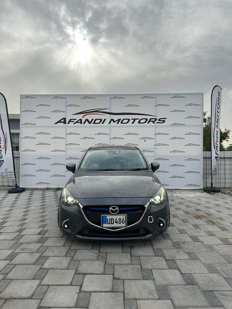 Mazda 2 — 1/8