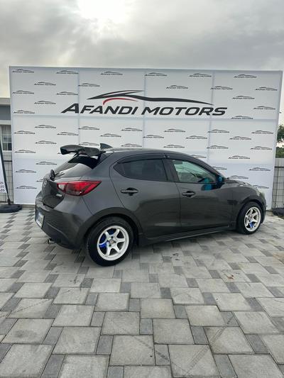 Mazda 2 — 6