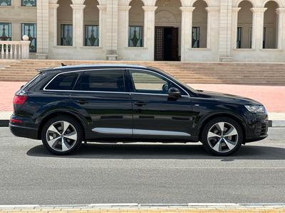 Audi Q7 — 2