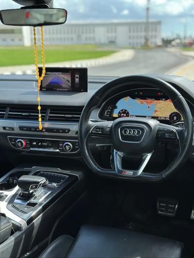 Audi Q7 — 9