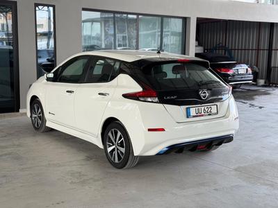 Nissan Leaf — 4