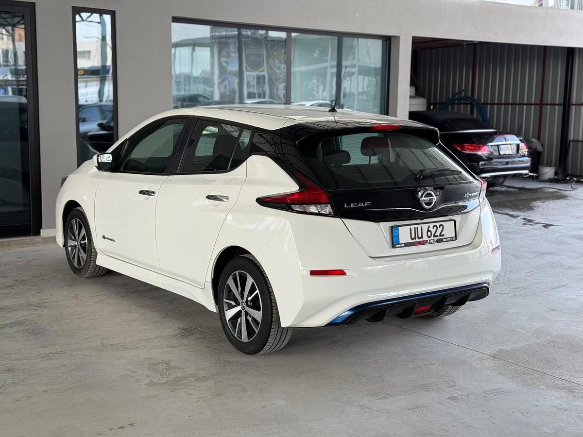 2020 Nissan Leaf 4