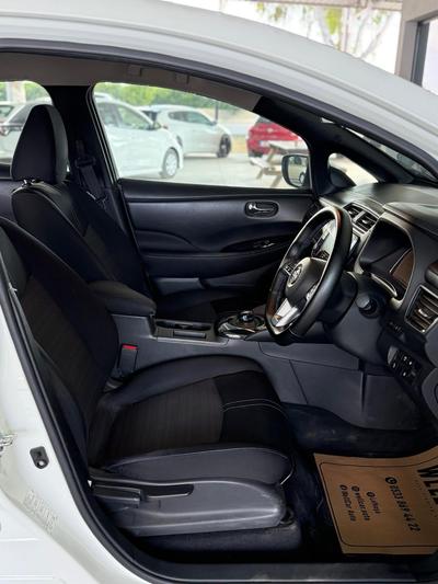 Nissan Leaf — 7